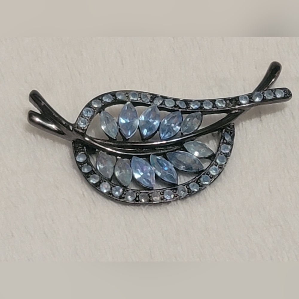 Vintage Blue Jeweled Brooch